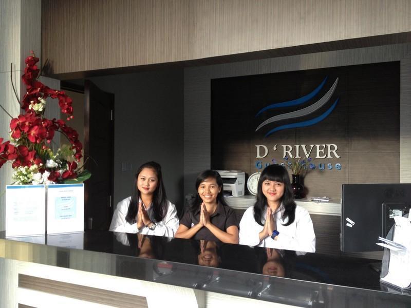 Hotel O Cihampelas Near Ciwalk Formerly D'River Guest House Bandung Dış mekan fotoğraf